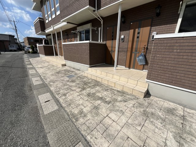 ヴァイオレットのエントランス