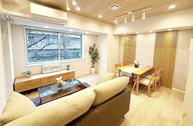 【居間・リビング】 | 東高西ケ原ペアシティ | 光と風があふれる開放的なリビングダイニングには自然と家族みんなが集まってきます。