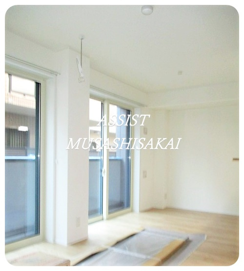 フジアートの居間・リビング