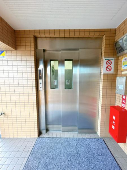 【その他共用部分】 | エレベーターは一基ございます。