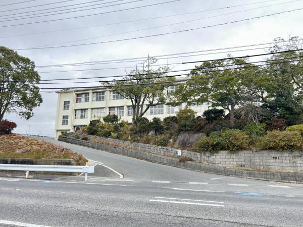 【周辺】 | 宇部市立藤山小学校まで約500ｍです。