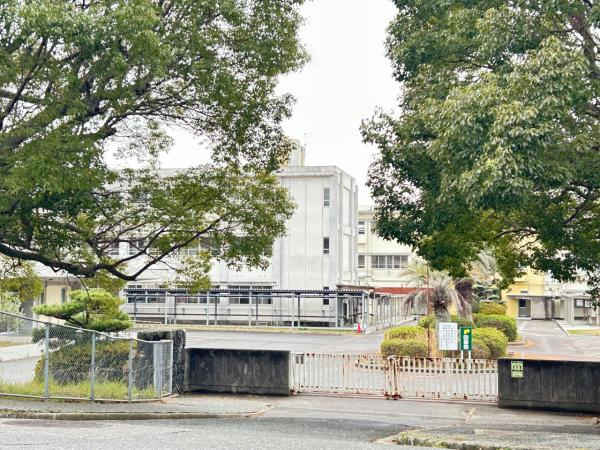 【周辺】 | 宇部市立藤山中学校まで約550ｍです。