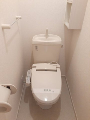 【トイレ】 | メゾン　ド　アンジュⅡ | 落ち着いた色調のトイレです