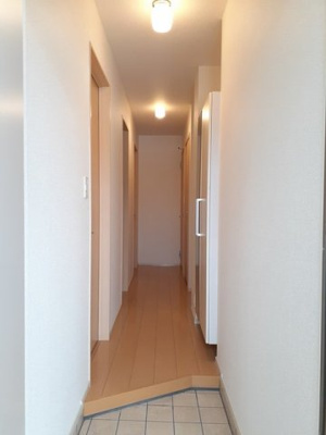 【玄関】 | メゾン　ド　アンジュⅡ | シンプルで使いやすい玄関です