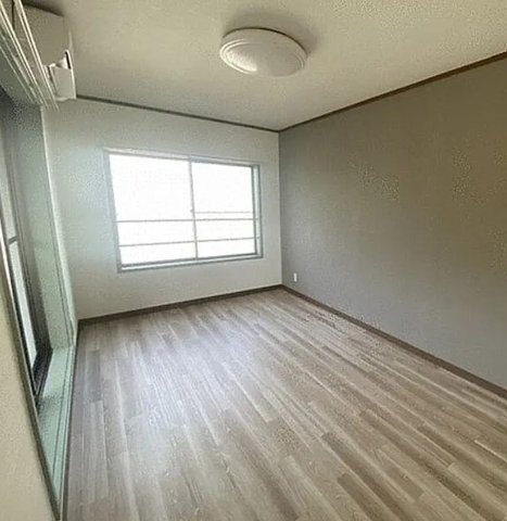 【湘南アスール・ナ・プノ】神奈川県平塚市1棟投資マンション「満室稼働中」「令和6年11月屋上防水工事済」の洋室