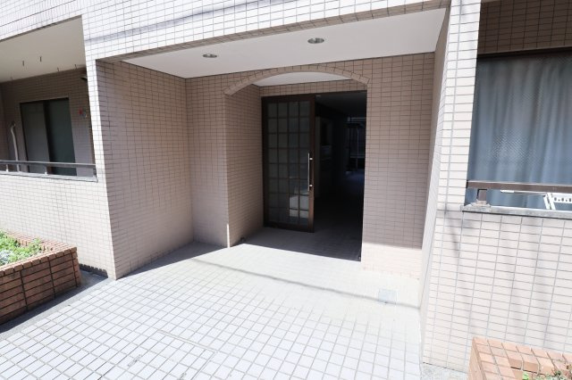 マンションウィステリアのエントランス