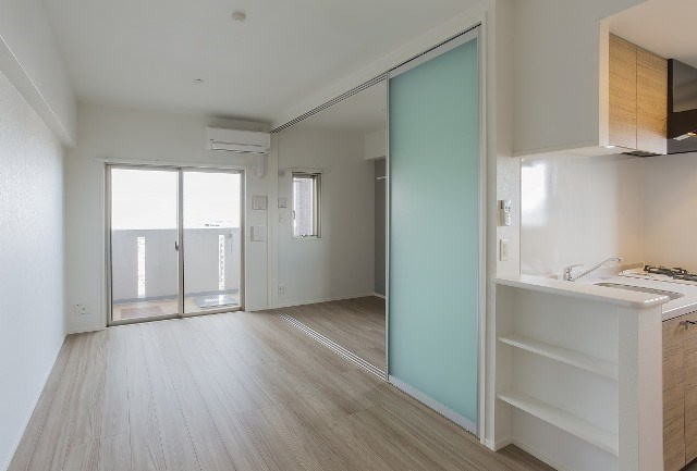 エンクレスト大博通りAPEXの居間・リビング|おしゃれなリビングです