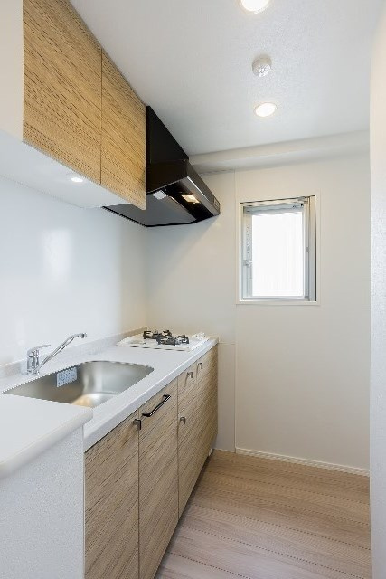 エンクレスト大博通りAPEXのキッチン|コンパクトなキッチンで掃除もラクラク