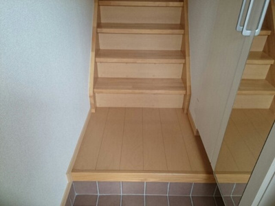 【玄関】 | フェリア香呂Ｃ | 落ち着いた玄関です