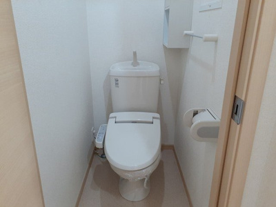【トイレ】 | メゾン・ド・グラースＡ | ゆったりとした空間のトイレです