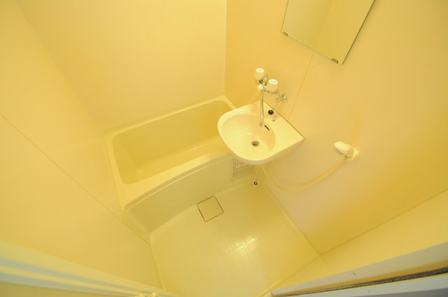 レオパレスＢＩＧＲＩＶＥＲの浴室