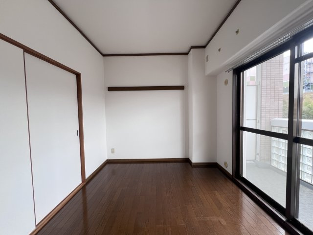 メリヤス岡場の寝室