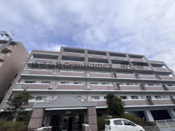 メリヤス岡場の外観