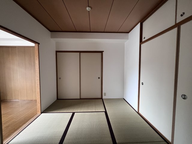 メリヤス岡場の和室
