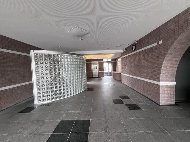 メリヤス岡場のロビー