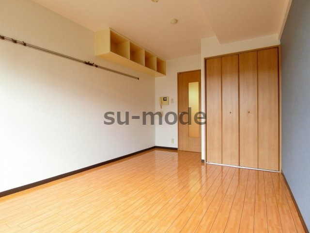 ソレイユ東奈良の洋室