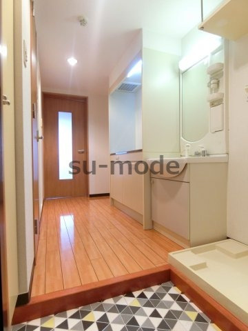 ソレイユ東奈良の玄関