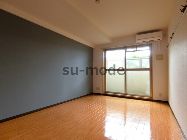 ソレイユ東奈良の居間・リビング