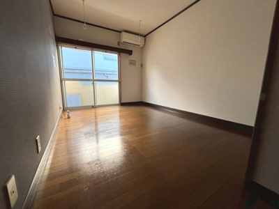 【洋室】 | アーバンハイム | ※お部屋は別部屋の写真です。反転タイプ、現状優先