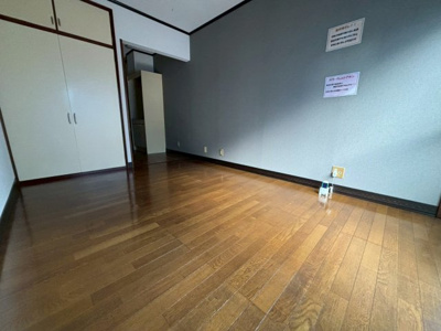 【洋室】 | アーバンハイム | ※お部屋は別部屋の写真です。反転タイプ、現状優先