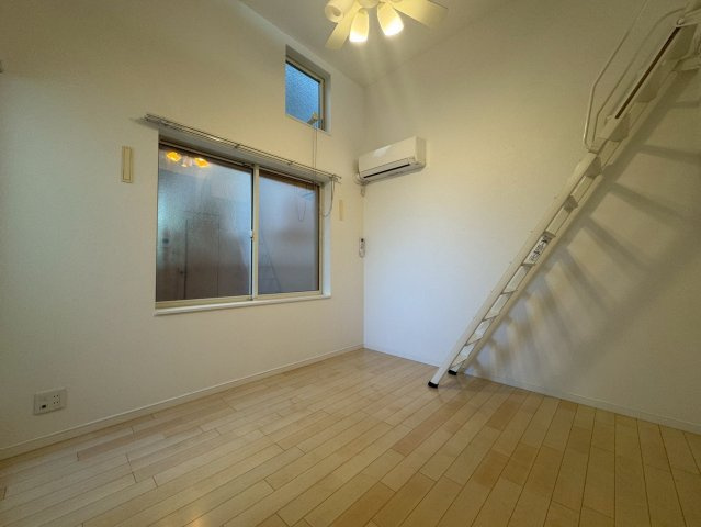 川崎市麻生区岡上５丁目のアパートのその他