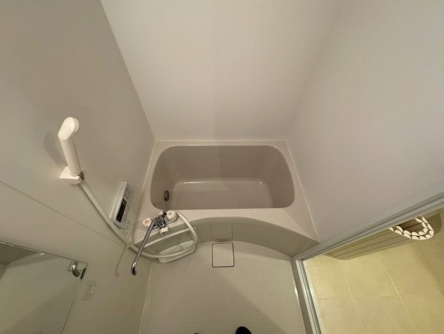 川崎市麻生区岡上５丁目のアパートの浴室