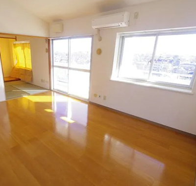 【居間・リビング】 | ガーデンコート清瀬１号棟１号棟 | ゆったり過ごせるリビングです