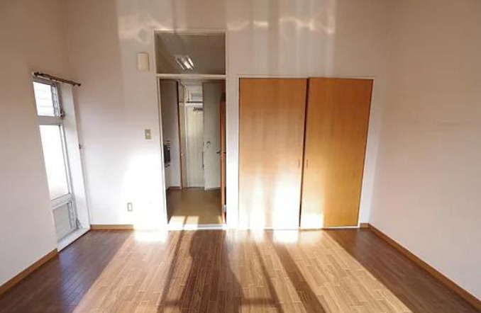 　【コーポレオ】静岡市清水区１棟収益マンション　の洋室