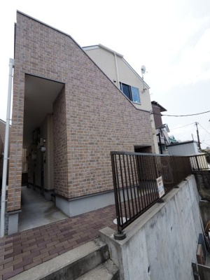 【外観】 | ヒルサイドレーン横浜山手 | ひな壇になっていて周囲の目線が気になりにくい建物