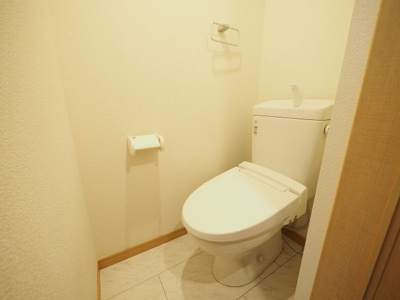 【トイレ】 | ヒルサイドレーン横浜山手 | 温水洗浄便座付※同タイプ・別号室参考写真