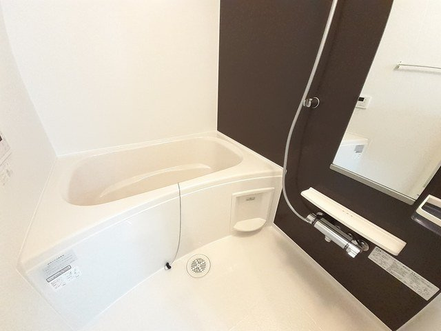 エスポワール山の街Ⅰの浴室|お風呂で日々の疲れを落としましょう