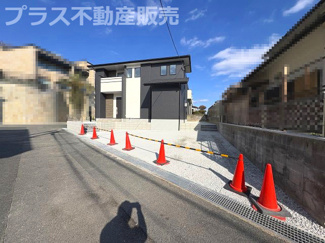 【外観】 | 現地写真。同じ物件を見るなら、プラス不動産販売にお任せ下さい。