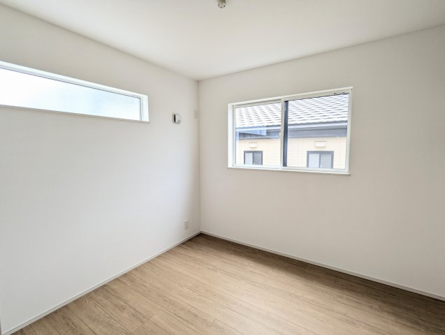 瀬戸市第2幡野町　全2棟の洋室