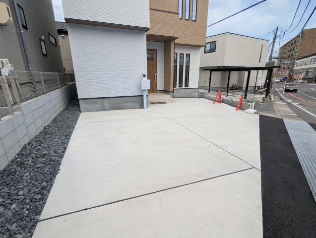 瀬戸市第2幡野町　全2棟の駐車場