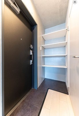 COCOFLAT西荻窪の玄関