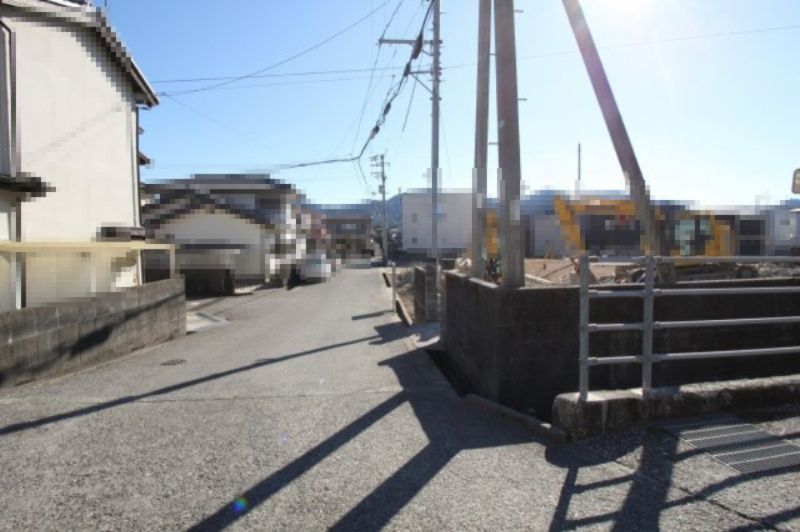 鴨部　建築条件なし　売土地　3号地（全4区画）の前面道路含む現地写真|東側　幅　6.0ｍ　公道　接面　12.0ｍ