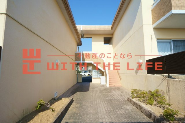 【キャッシュバック対象物件】ロックベアーヒルズⅡのロビー|毎日通るロビーはこのようになっています