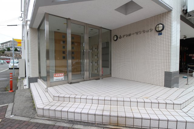 アンカーマンションのエントランス