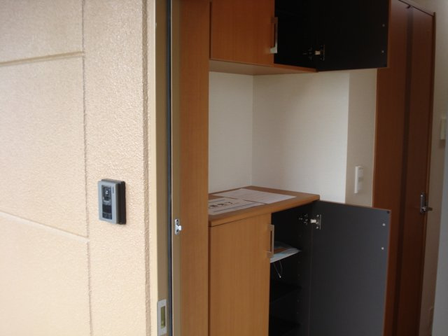 玄関（下駄箱付）