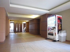 【ロビー】 | ＲｉｓｉｎｇＰｌａｃｅ浅草参番館