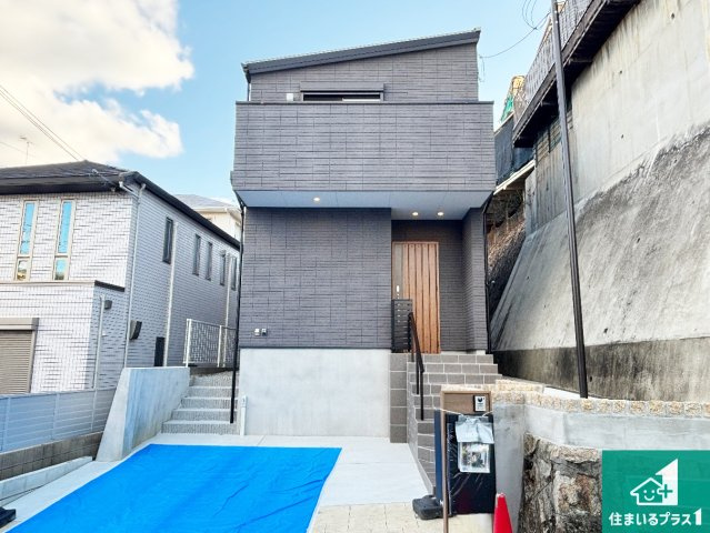 枚方市東香里新町　新築一戸建て