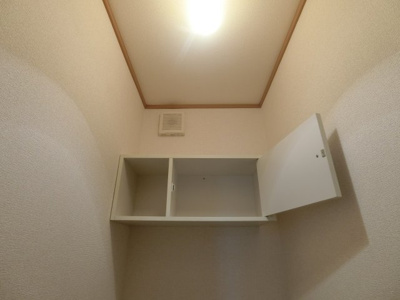 【収納】 | トゥー・ル・モンドＣ | イメージ103号室の写真（反転あり）