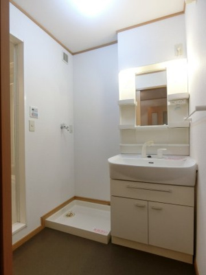 【洗面所】 | トゥー・ル・モンドＣ | イメージ103号室の写真（反転あり）