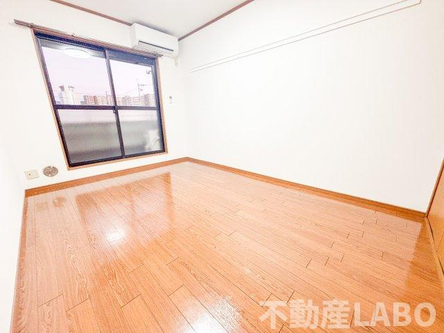 ハイツせせらぎ八尾の居間・リビング