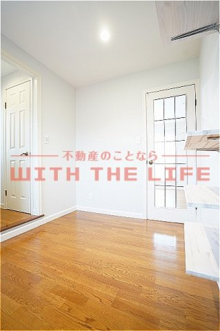 アンズ・アベニュー【10.000円キャッシュバック対象物件】の内装|内装は落ち着いています