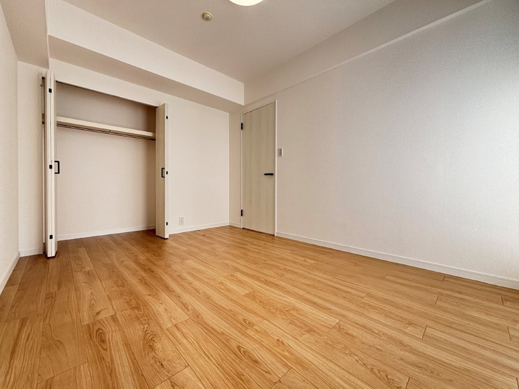 コラボシティ大須の洋室