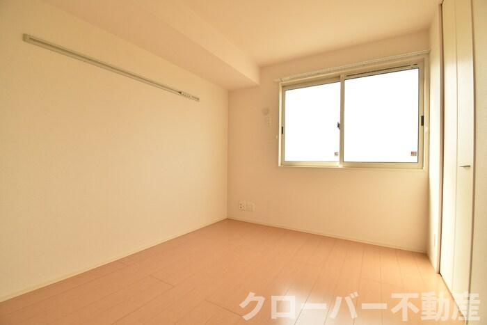 クローリス善通寺の内装|洋室５帖