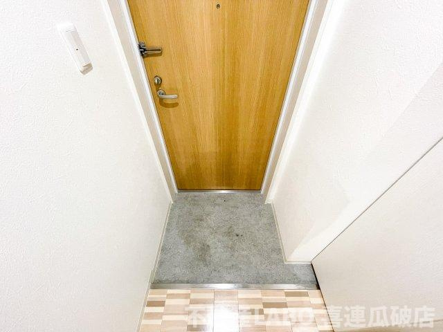 HRフロントリーガル平野の玄関