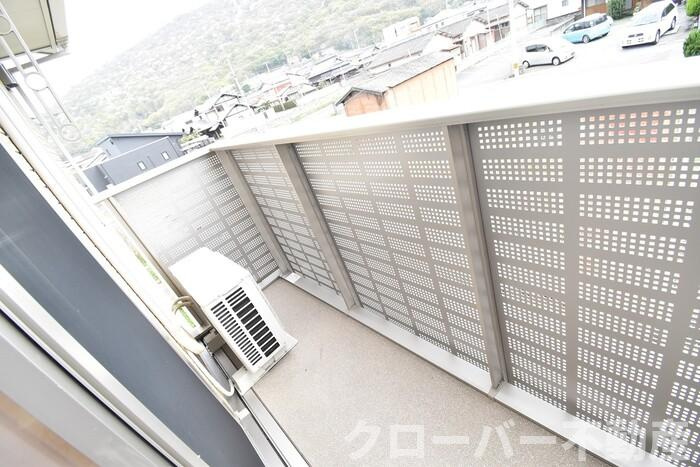 ファミール A棟のバルコニー|バルコニー