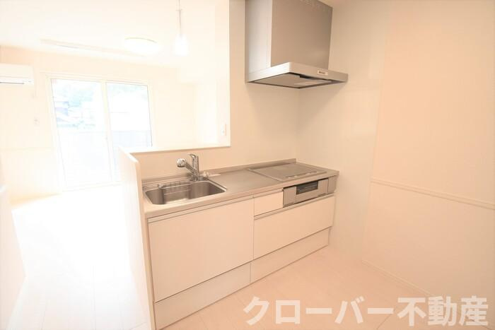 ファミール A棟のキッチン|キッチン